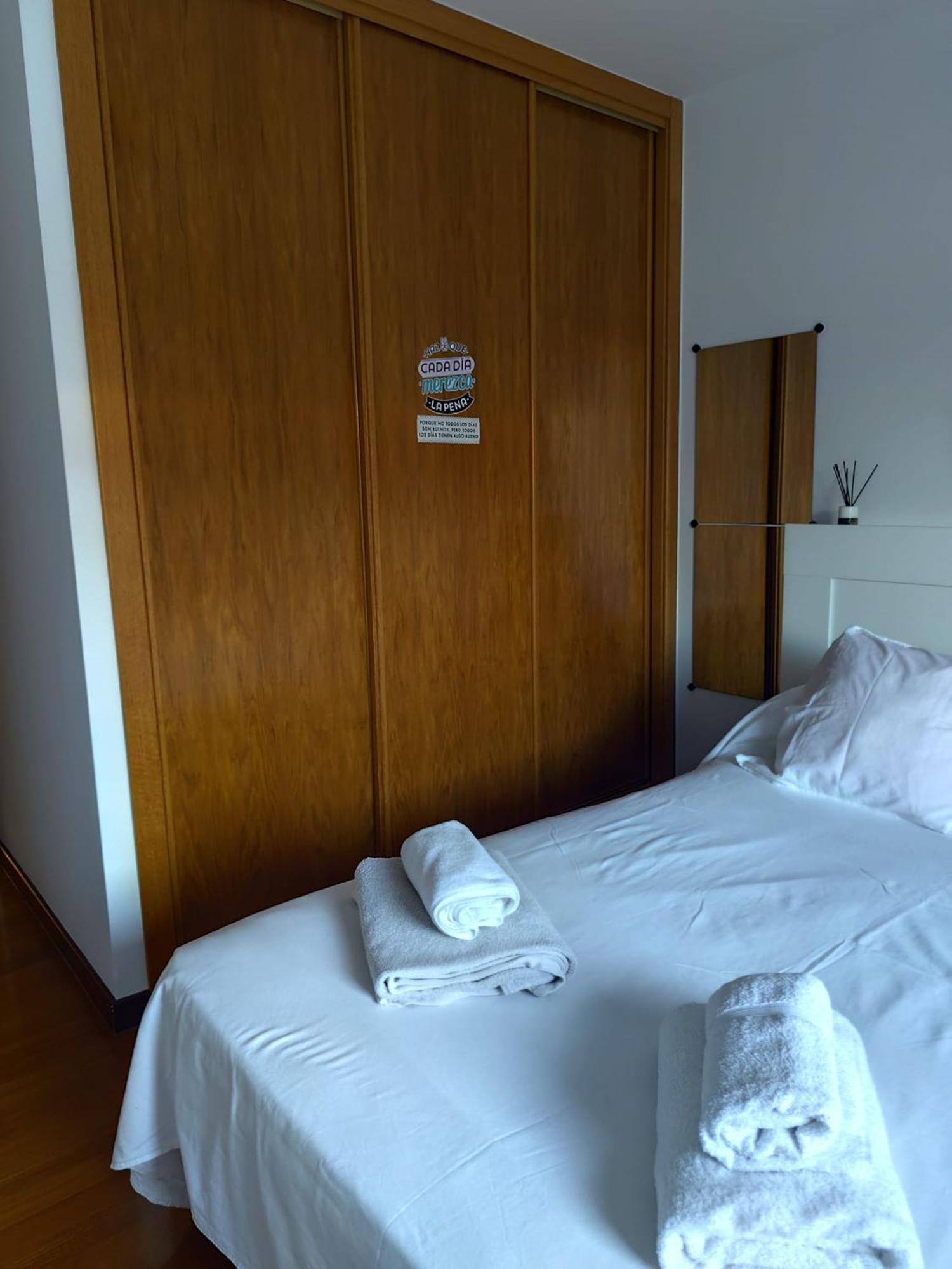 Duplex En Naron. 4 Hab. 3 Banosアパートメント エクステリア 写真
